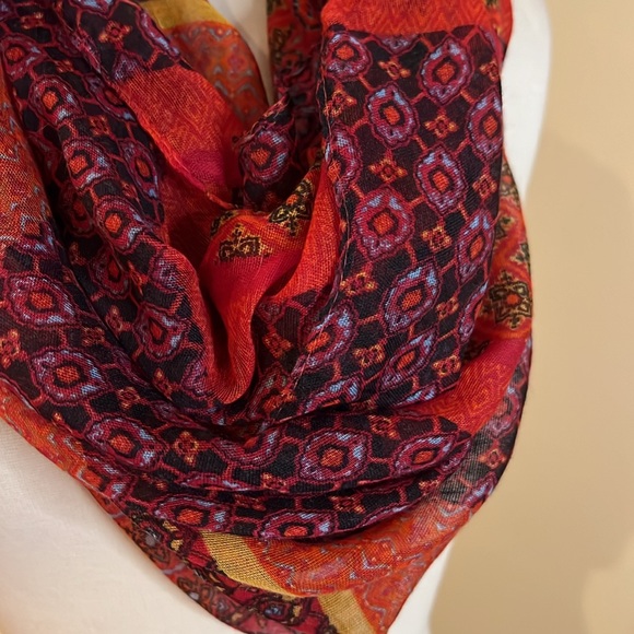 Infinity scarf - Picture 2 of 3